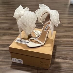 Steve Madden White Beaded Bow Stiletto Sandals